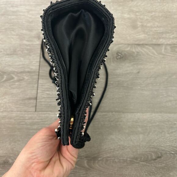 Midge- vintage formal bag- intricate beading- crossbody- some wear- black white - Picture 4 of 10